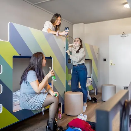 A&o ハウプトバーンホフ 2*