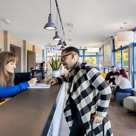德累斯顿a＆o火车总站酒店 酒店